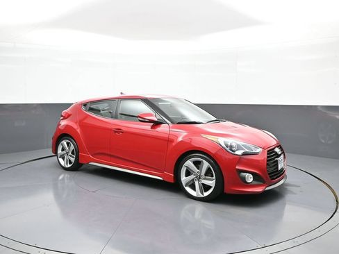 Used 2015 Hyundai Veloster Turbo FWD image 4