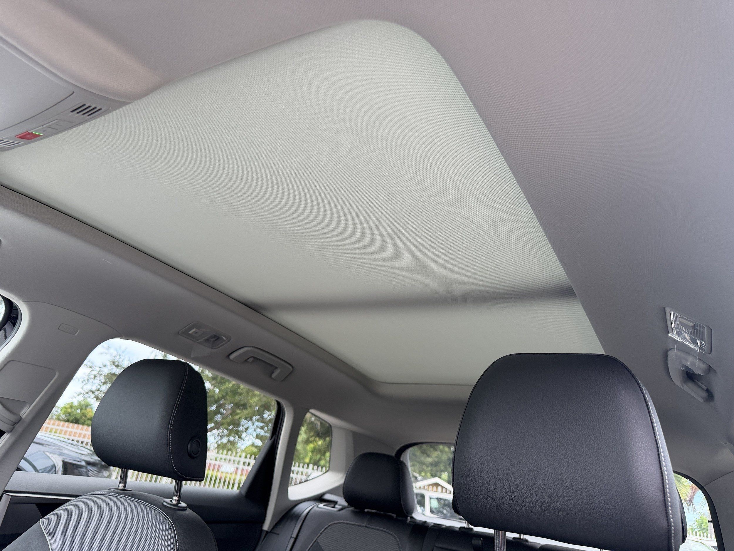 New 2026 Volkswagen Taos SE FWD image 21