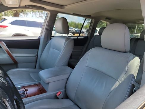Used 2010 Toyota Highlander Limited FWD image 10