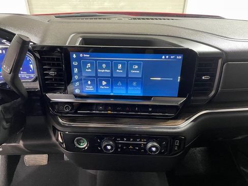 Used 2023 Chevrolet Silverado 1500 LT AWD/4WD image 16