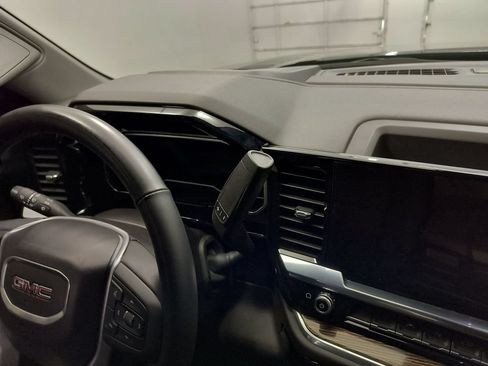 Used 2024 GMC Sierra 1500 Elevation AWD/4WD image 29
