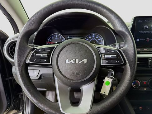 Used 2024 Kia Forte LXS FWD image 14