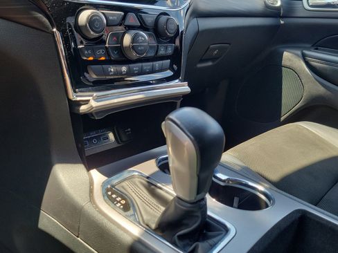 Used 2020 Jeep Grand Cherokee Altitude AWD/4WD image 29
