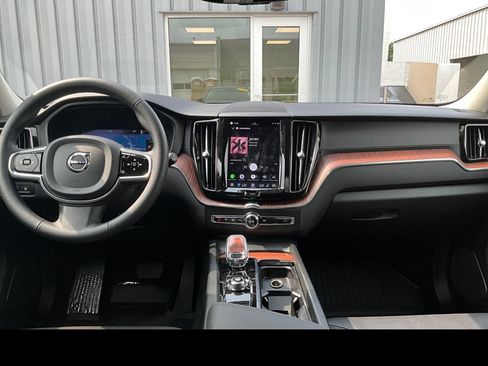Certified 2024 Volvo XC60 T8 Ultimate w/ Protection Package Premier AWD/4WD image 4