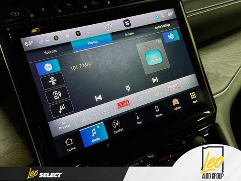 Used 2023 Jeep Grand Cherokee Limited AWD/4WD image 15