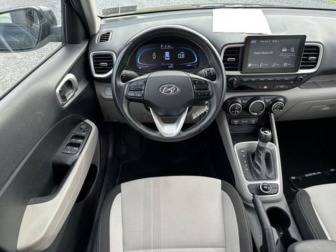 Certified 2023 Hyundai Venue SEL FWD image 12