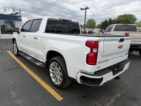 Used 2021 Chevrolet Silverado 1500 High Country w/ Technology Package image 4