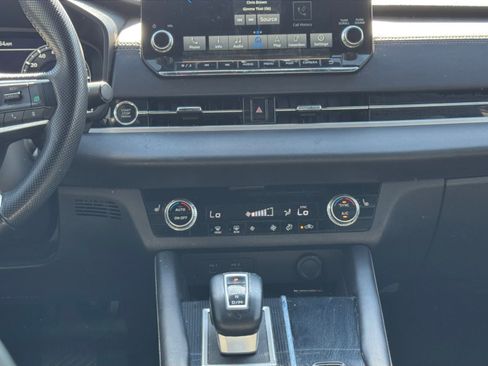 Used 2023 Mitsubishi Outlander SE Black Edition image 15