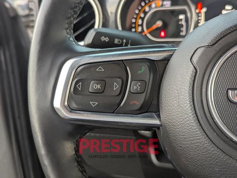 Used 2020 Jeep Wrangler Unlimited Sahara AWD/4WD image 21