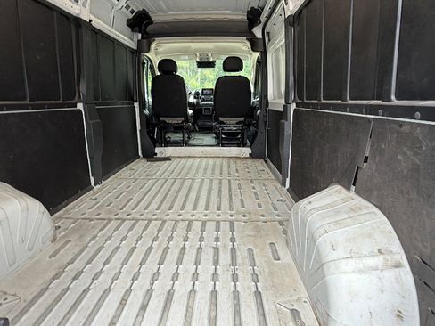 Used 2024 RAM ProMaster 2500 w/ Convenience Group FWD image 13