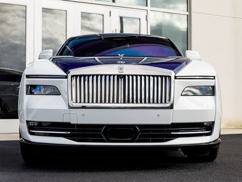 Used 2024 Rolls-Royce Spectre w/ Spectre Launch Package image 6
