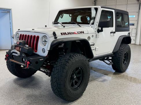 Used 2015 Jeep Wrangler Rubicon AWD/4WD image 8