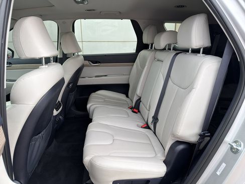 Used 2022 Hyundai Palisade SEL w/ 8P Bench Seat Package FWD image 15