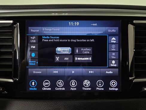 Used 2018 Chrysler Pacifica Touring-L Plus w/ S Appearance Package FWD image 26