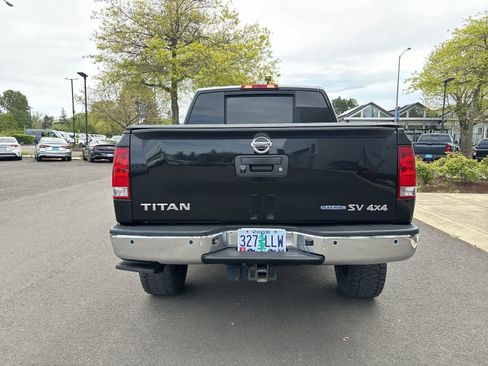 Used 2014 Nissan Titan SV w/ SV Value Truck Package AWD/4WD image 2