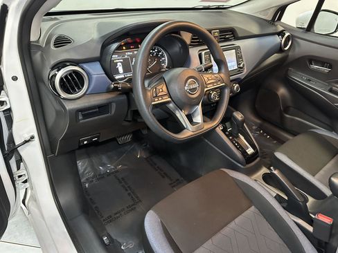 Used 2025 Nissan Versa SV FWD image 23