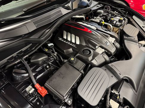 Used 2014 Maserati Quattroporte GTS image 53