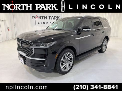 New 2026 Lincoln Navigator Premiere AWD/4WD image 1