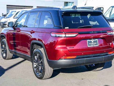 New 2025 Jeep Grand Cherokee Limited image 6