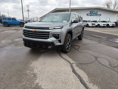 New 2026 Chevrolet Traverse High Country FWD image 2