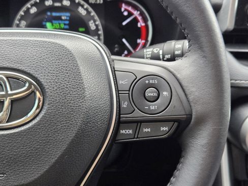 Used 2023 Toyota RAV4 XLE Premium FWD image 27