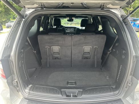 Used 2023 Dodge Durango R/T w/ Tow 'N Go Package AWD/4WD image 19