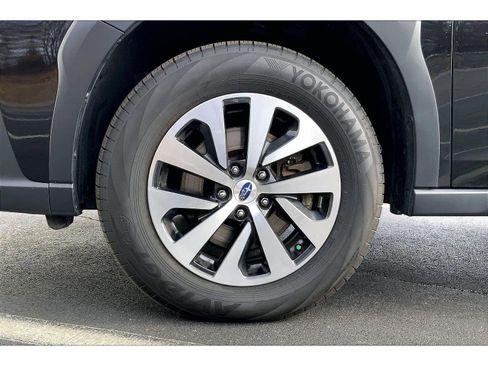 Used 2024 Subaru Outback Premium image 9