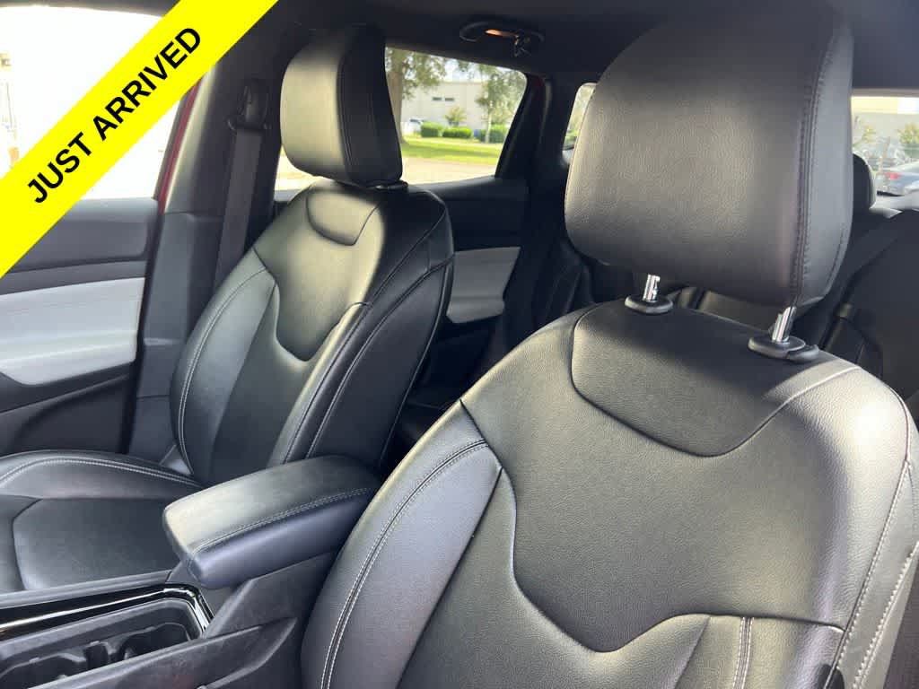 Used 2025 Jeep Compass Limited AWD/4WD image 13