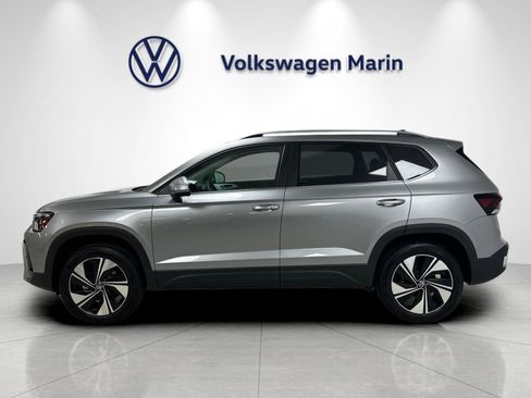 New 2026 Volkswagen Taos SE AWD/4WD image 2