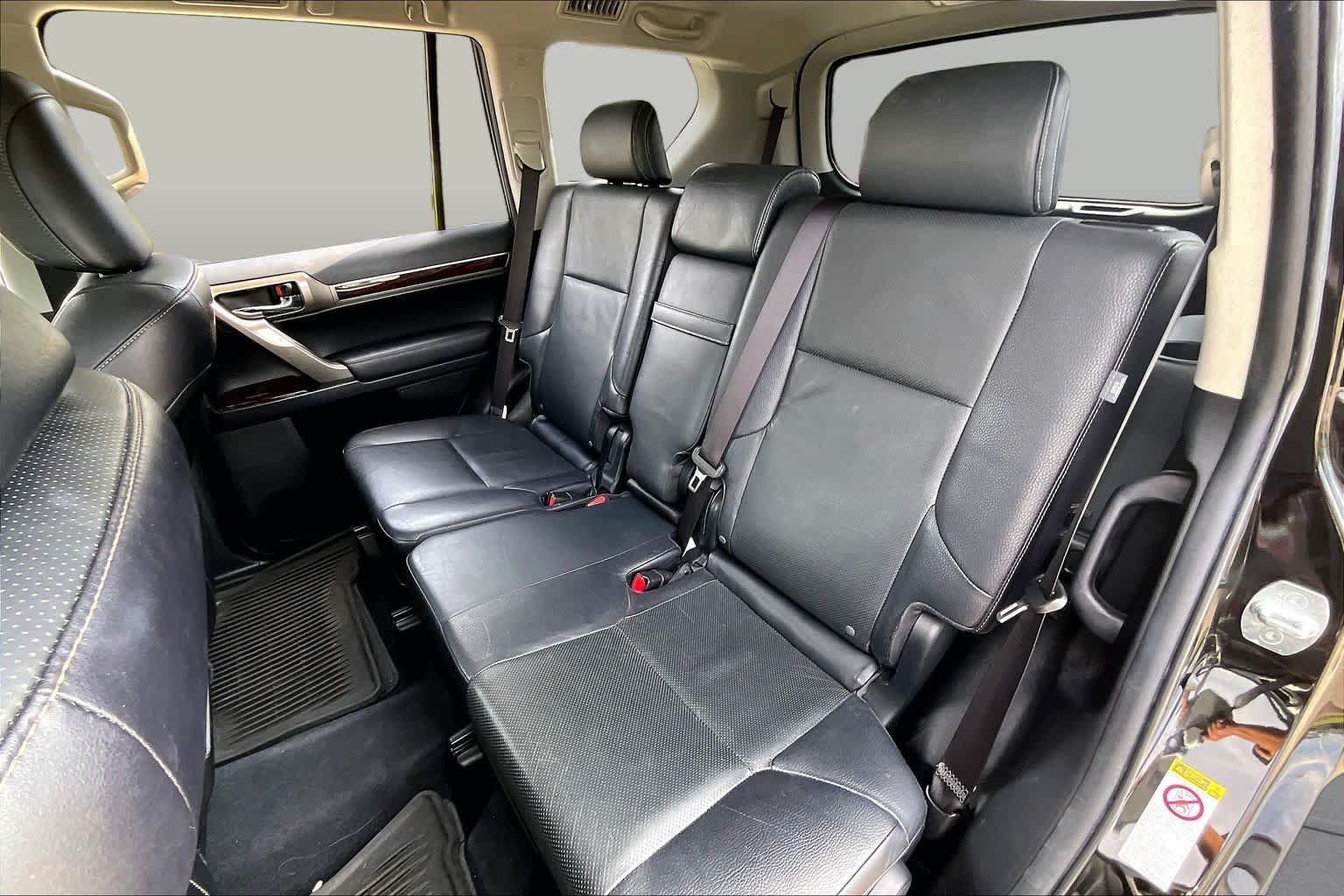Used 2018 Lexus GX 460 Premium w/ Premium Package AWD/4WD image 19