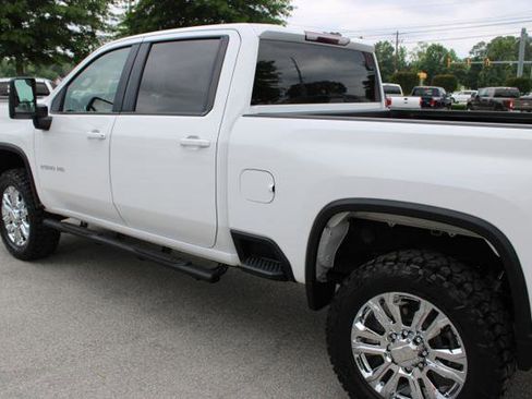 Used 2021 Chevrolet Silverado 2500 LT w/ Z71 Off-Road Package AWD/4WD image 6