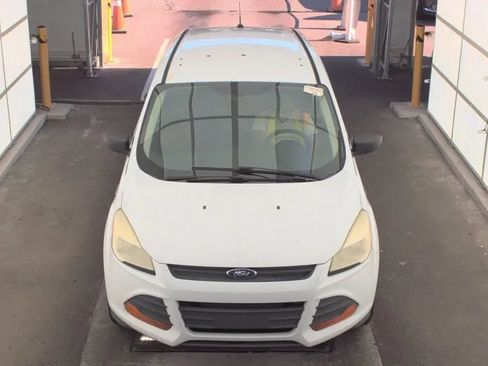 Used 2014 Ford Escape S FWD image 3