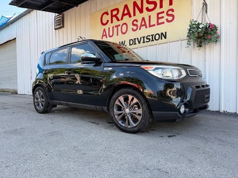 Used 2016 Kia Soul ! w/ Premium Package FWD image 3