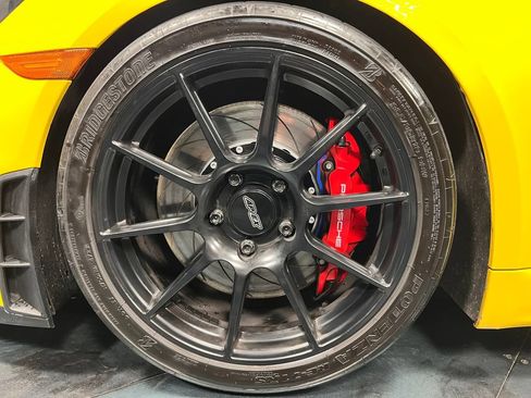 Used 2023 Porsche 718 Cayman GT4 RWD image 11