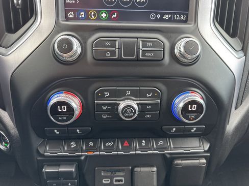 Used 2021 GMC Sierra 1500 SLE w/ X31 Off-Road Package image 4