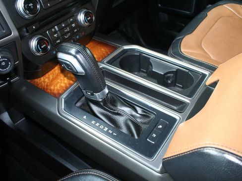 Used 2016 Ford F150 Limited w/ Trailer Tow Package image 16