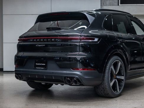 New 2026 Porsche Cayenne E-Hybrid AWD/4WD image 25