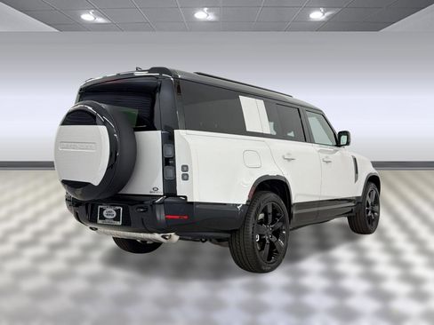 New 2026 Land Rover Defender 130 X-Dynamic SE AWD/4WD image 9