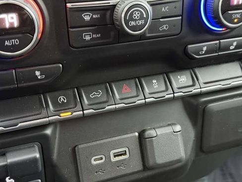 Used 2021 Chevrolet Silverado 1500 LT image 27