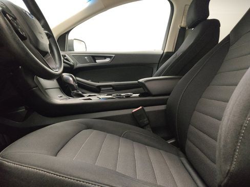 Used 2018 Ford Edge SE w/ Cargo Accessory Package FWD image 17