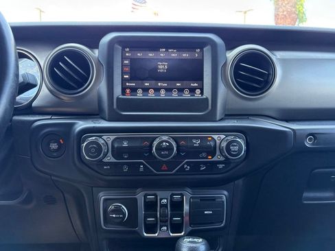 Used 2019 Jeep Wrangler Unlimited Sport S AWD/4WD image 12