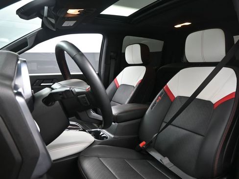 Used 2024 GMC Canyon AT4X image 23