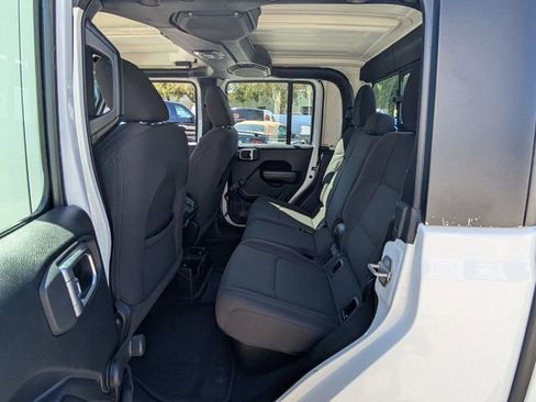 Used 2021 Jeep Gladiator Sport w/ Trailer Tow Package image 10