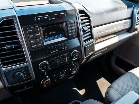 Used 2019 Ford F250 XLT AWD/4WD image 18