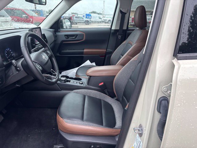 Used 2024 Ford Bronco Sport Outer Banks w/ Tech Package AWD/4WD image 9