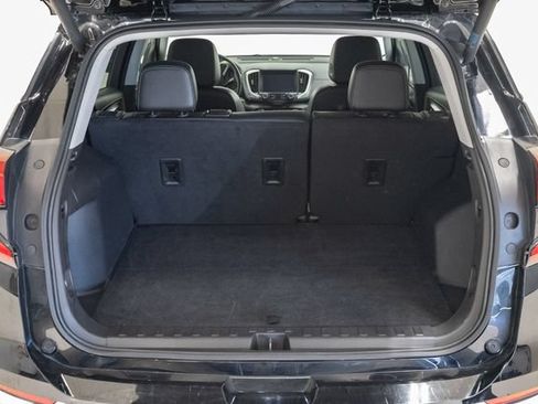 Used 2024 GMC Terrain SLT AWD/4WD image 36