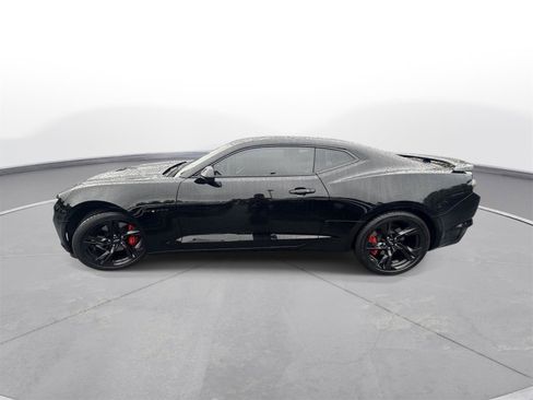 Used 2022 Chevrolet Camaro SS RWD image 9