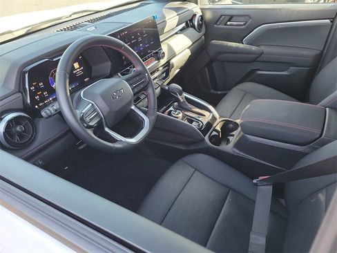 Used 2025 Chevrolet Colorado Z71 w/ Midnight Edition image 3