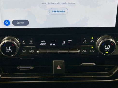 Used 2024 Toyota Highlander XLE image 13