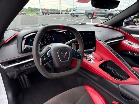 Used 2020 Chevrolet Corvette Stingray Preferred Cpe w/ 2LT Preferred Equipment Group RWD image 17